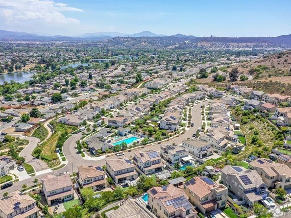 8894 Trailridge Ave, Santee CA 92071