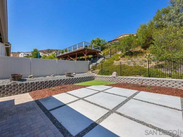 8894 Trailridge Ave, Santee CA 92071