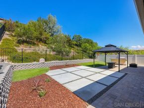 8894 Trailridge Ave, Santee CA 92071