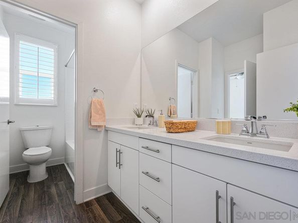 8894 Trailridge Ave, Santee CA 92071