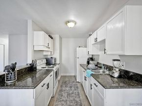 1653 Pentecost Way 12, San Diego CA 92105