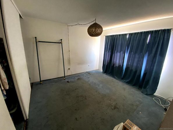 6035 Harps Ct, San Diego CA 92114