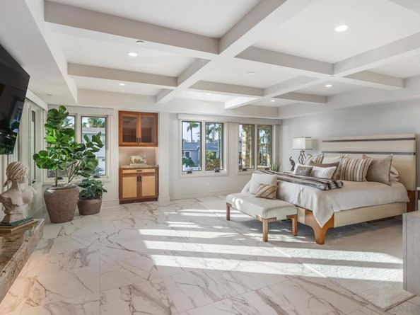 187 Cherry Ave, Carlsbad CA 92008