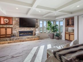 187 Cherry Ave, Carlsbad CA 92008