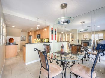 3467 Reynard Way