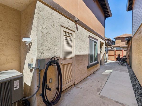 9607 Kumquat Dr, Lakeside CA 92040