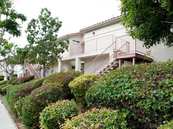 585 Lands End Way