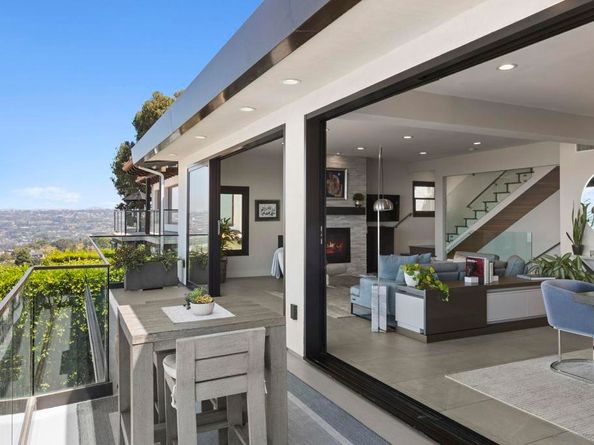 1586 Crespo Dr, La Jolla CA 92037