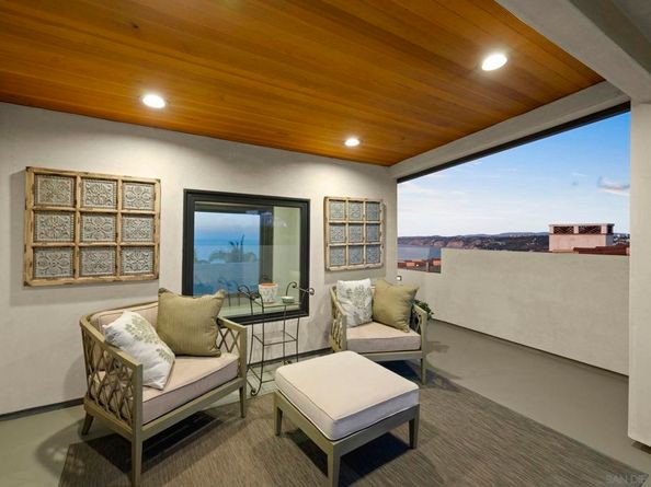 1586 Crespo Dr, La Jolla CA 92037
