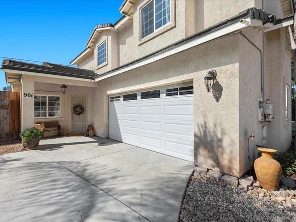 901 Stoneys Ln, El Cajon CA 92021