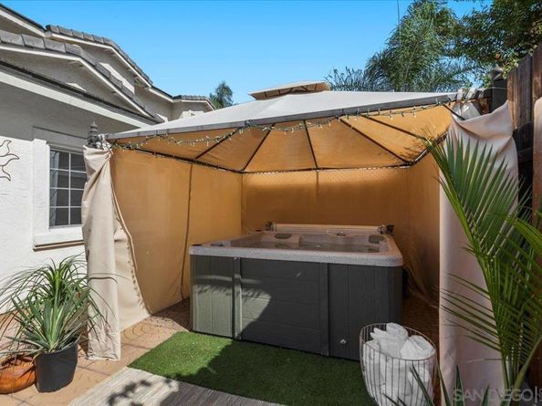 901 Stoneys Ln, El Cajon CA 92021
