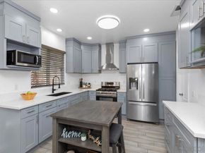 901 Stoneys Ln, El Cajon CA 92021