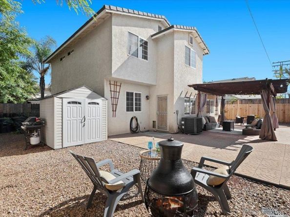 901 Stoneys Ln, El Cajon CA 92021