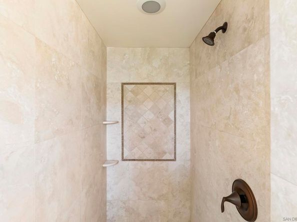 7520 Draper Ave 3, La Jolla CA 92037