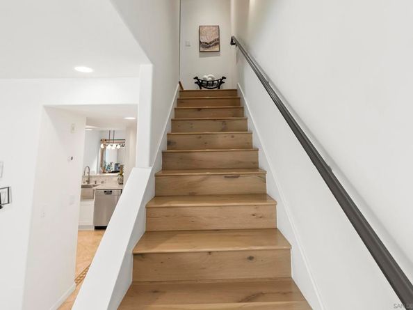 7520 Draper Ave 3, La Jolla CA 92037