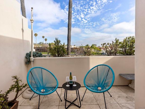 7520 Draper Ave 3, La Jolla CA 92037