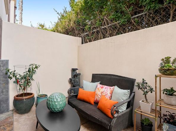 7520 Draper Ave 3, La Jolla CA 92037