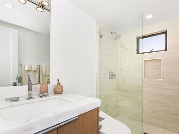 5527 Calumet Ave, La Jolla CA 92037