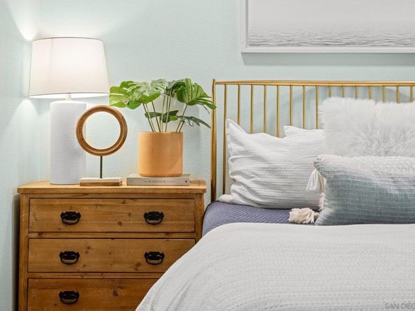 6008 Paseo Salinero, Carlsbad CA 92009