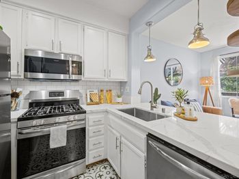 6008 Paseo Salinero