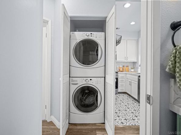 6008 Paseo Salinero, Carlsbad CA 92009