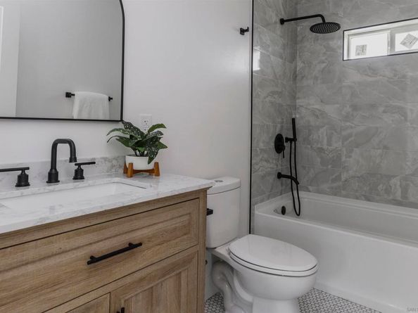 1028 30 Lincoln Ave, San Diego CA 92103