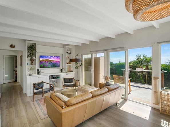 900 Cornish Dr, Encinitas CA 92024