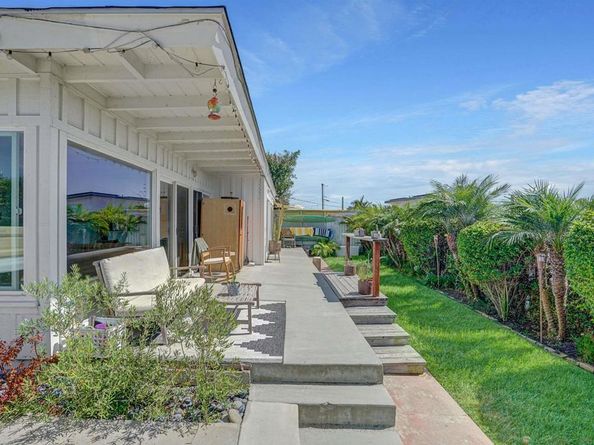 900 Cornish Dr, Encinitas CA 92024