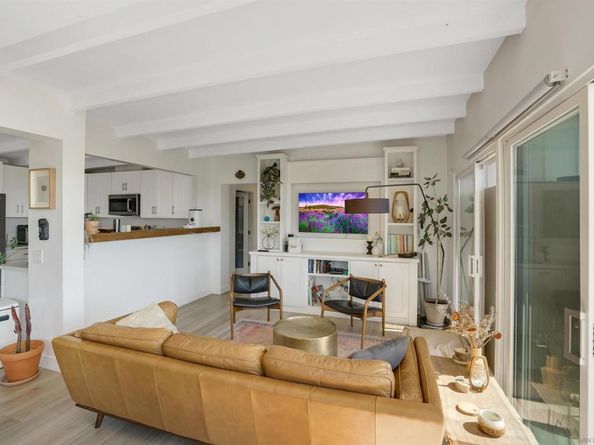 900 Cornish Dr, Encinitas CA 92024