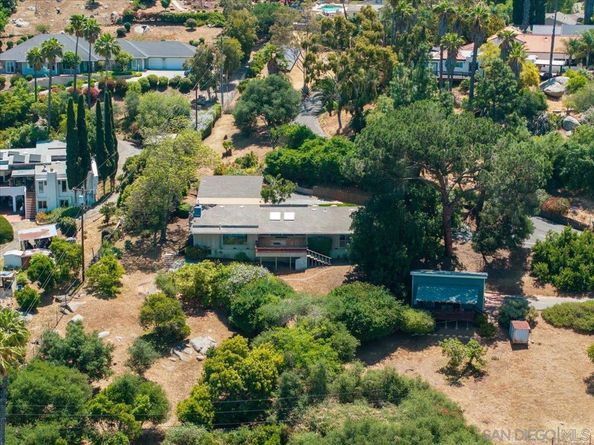 1421 Rincon Rd, Escondido CA 92025