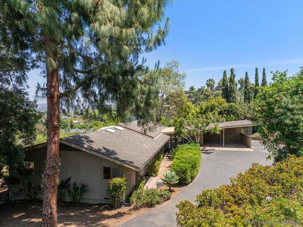 1421 Rincon Rd, Escondido CA 92025