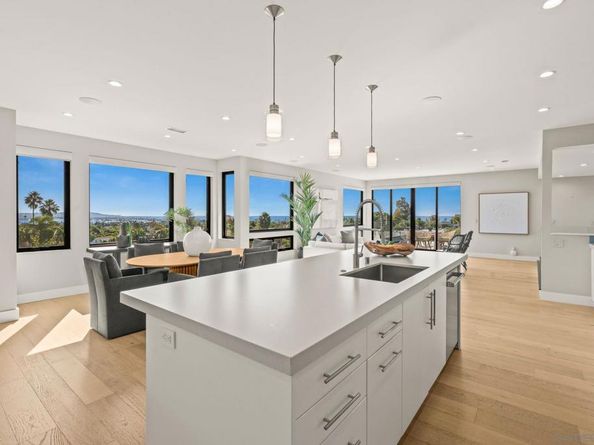 1505 Loring St, San Diego CA 92109