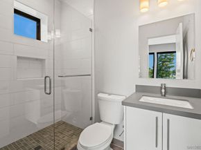 1505 Loring St, San Diego CA 92109