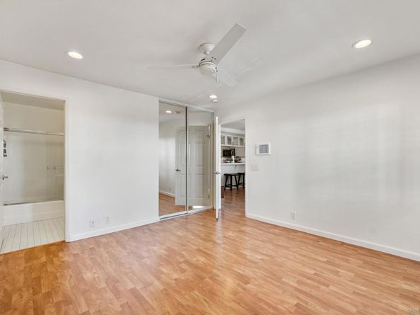 3961 Hortensia St H4, San Diego CA 92110