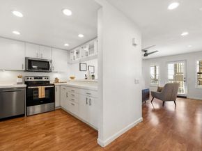 3961 Hortensia St H4, San Diego CA 92110