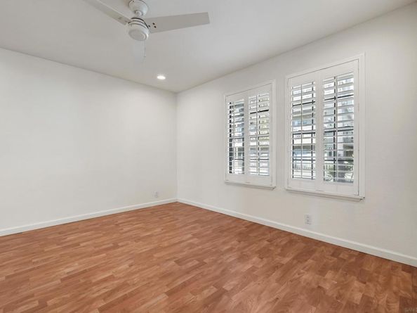 3961 Hortensia St H4, San Diego CA 92110