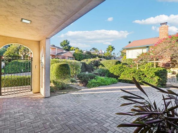 3855 Southview Drive, San Diego CA 92117