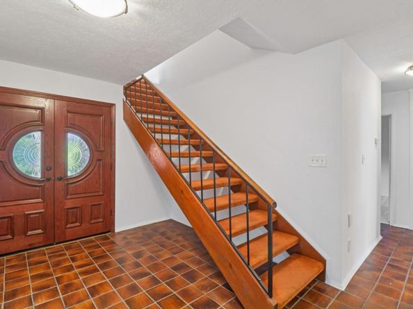 3855 Southview Drive, San Diego CA 92117