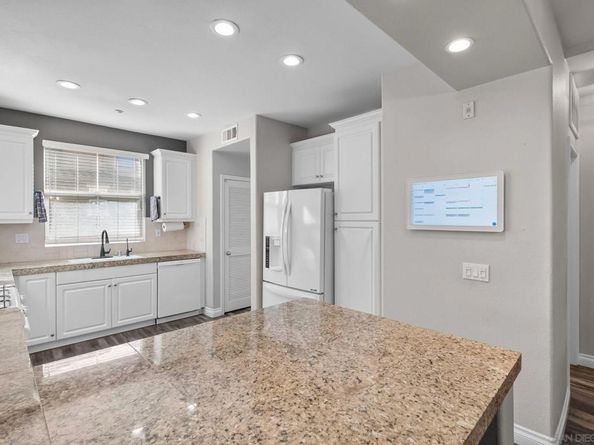 10240 Daybreak Ln 2, Santee CA 92071