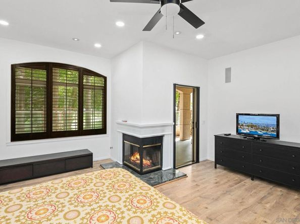 2842 Torrey Pines Rd, La Jolla CA 92037