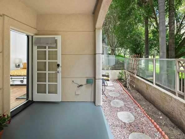 2842 Torrey Pines Rd, La Jolla CA 92037