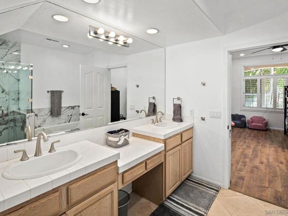 2842 Torrey Pines Rd, La Jolla CA 92037