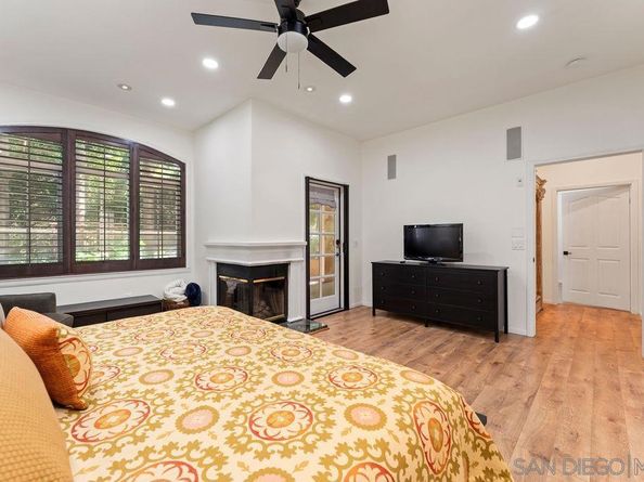 2842 Torrey Pines Rd, La Jolla CA 92037