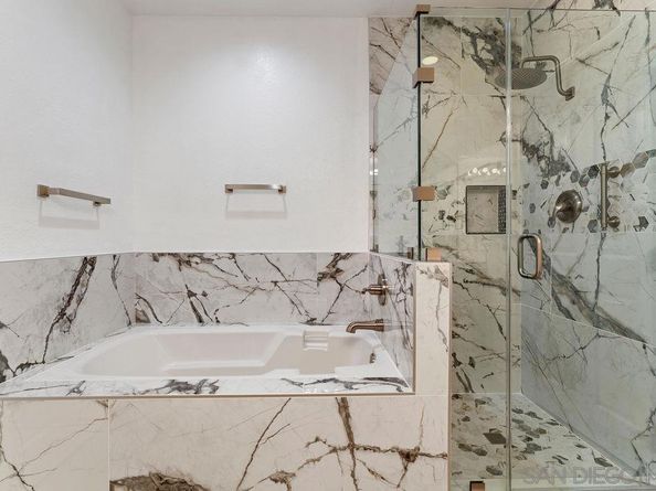 2842 Torrey Pines Rd, La Jolla CA 92037