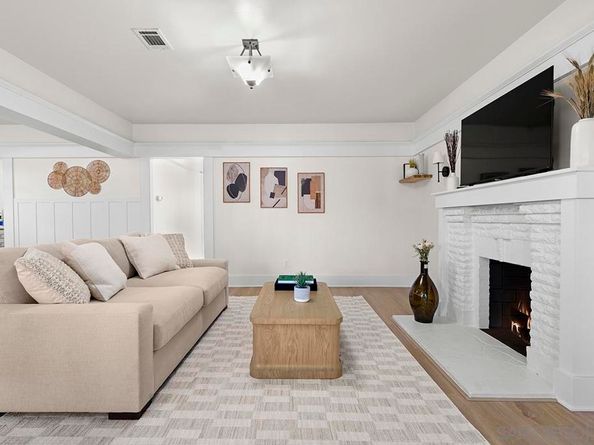 311 B Ave, Coronado CA 92118
