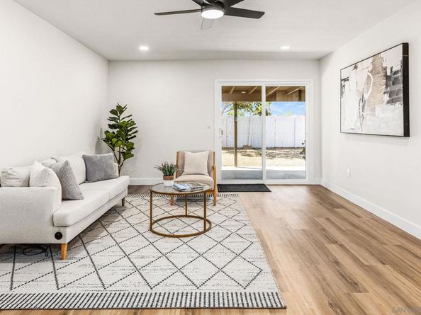 4137 Alana Cir N, Oceanside CA 92056