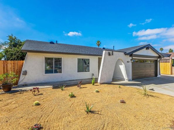 4137 Alana Cir N, Oceanside CA 92056