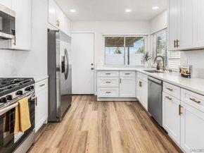 4137 Alana Cir N, Oceanside CA 92056