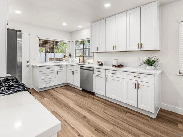 4137 Alana Cir N, Oceanside CA 92056