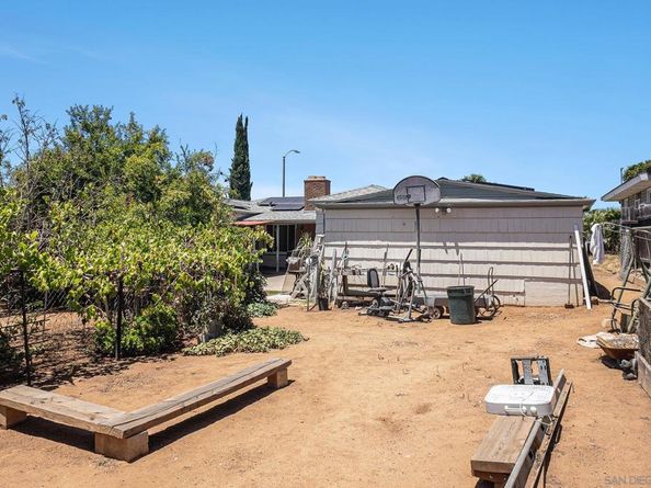 74 E St, Chula Vista CA 91910